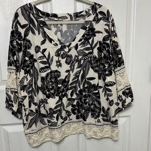 CHRISTIAN SIRIANO Black white Floral print linen blend blouse lace trim Size 1X